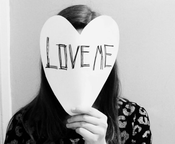 Von der Liebessuche am Grabbeltisch: Love Me.