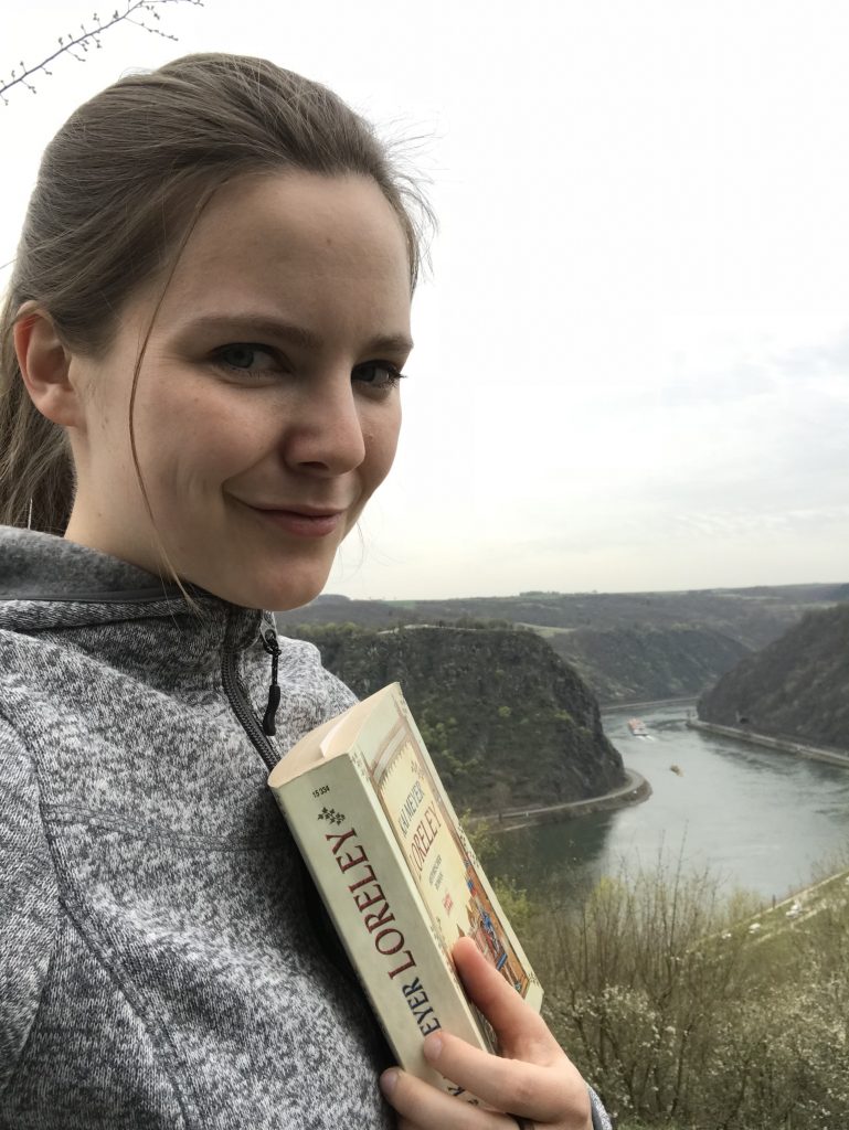 Mit "Loreley" von Kai Meyer an der Loreley